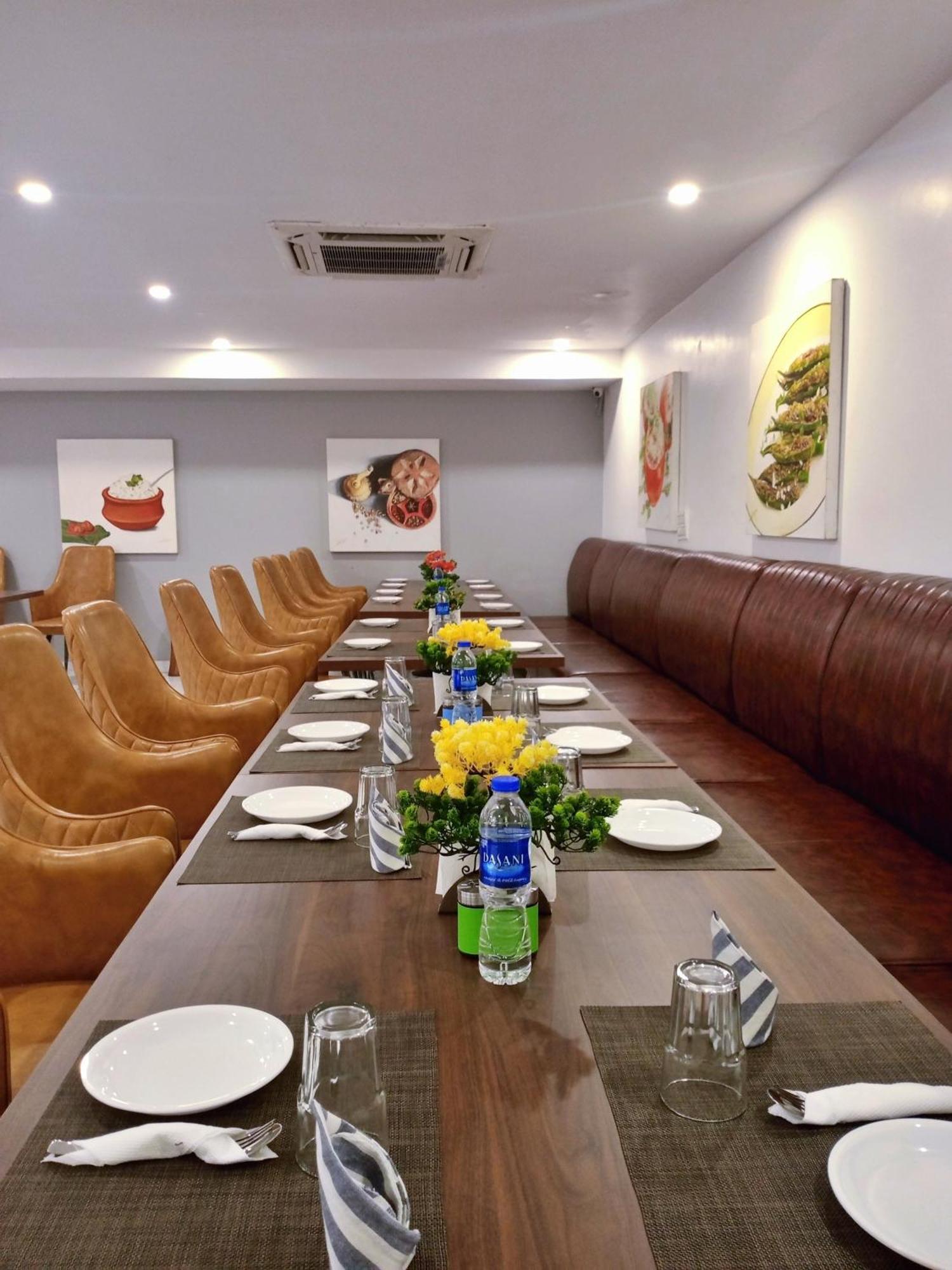 Aamantran Residency Hotel, Sohna Road, Sector 49, Gurugram Гургаон Экстерьер фото